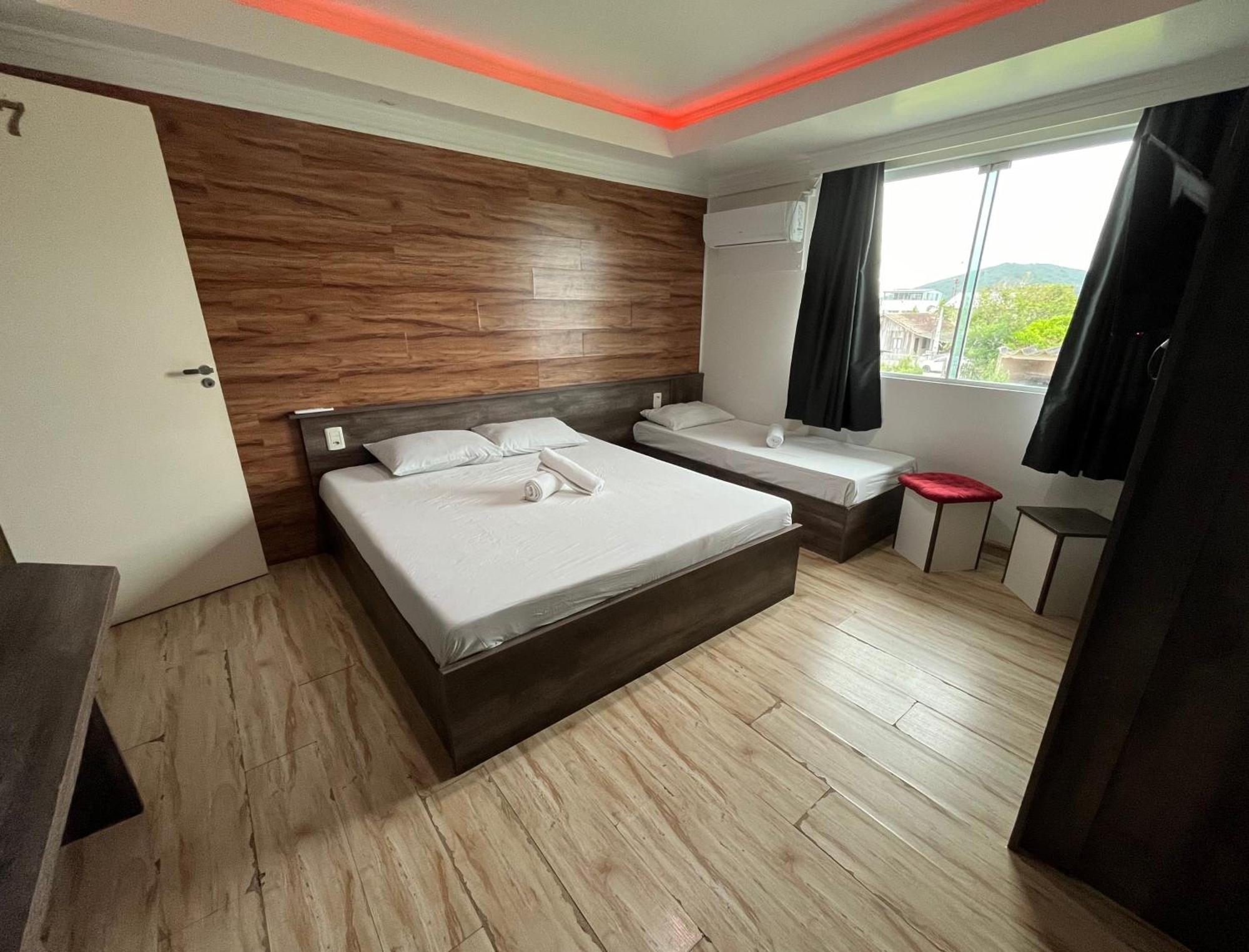 Savanna Suites - Beto Carrero Penha  Buitenkant foto